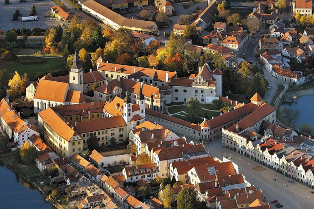 Letecký pohled zámku Telč